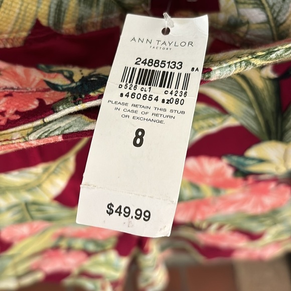 Women’s Ann Taylor, The Sailor Short, Red Tropical, Size 8 - Picture 5 of 11